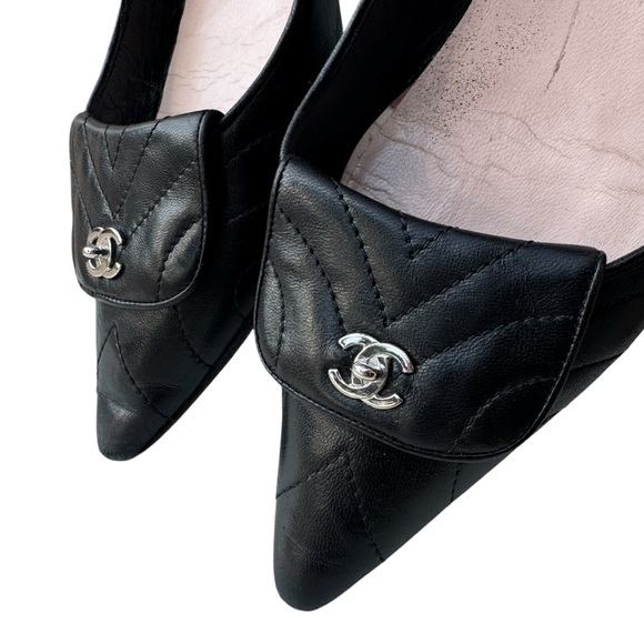 Chanel Interlocking CC Logo Black Quilted Leather Kitten Heel Flats, Size 37 - Picture 2 of 14